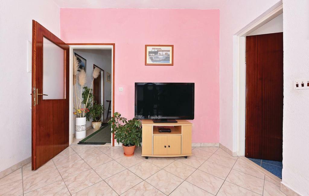 Отель Apartman Palme Шибеник Экстерьер фото