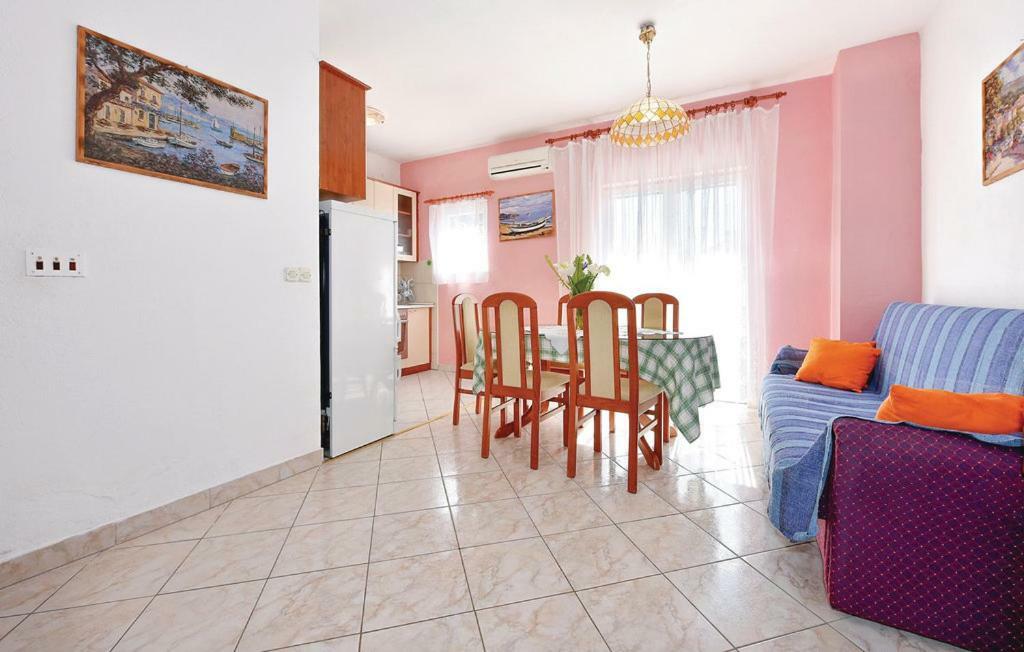 Отель Apartman Palme Шибеник Экстерьер фото