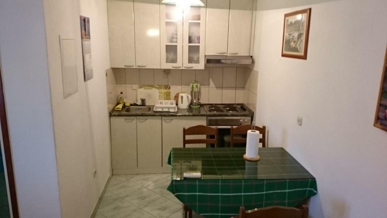 Отель Apartman Palme Шибеник Экстерьер фото